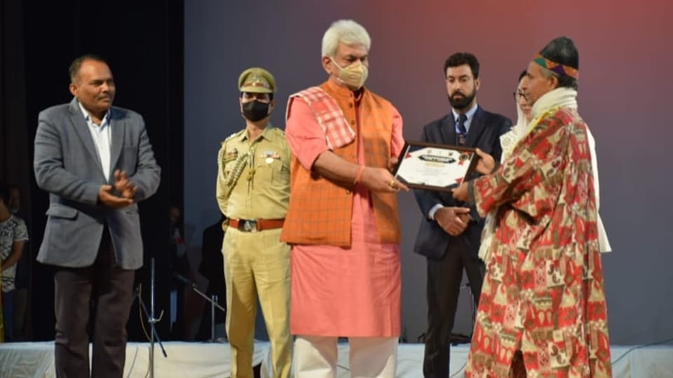 LG Manoj Sinha Inaugurated Jashn e Kashmir three-week long cultural festival