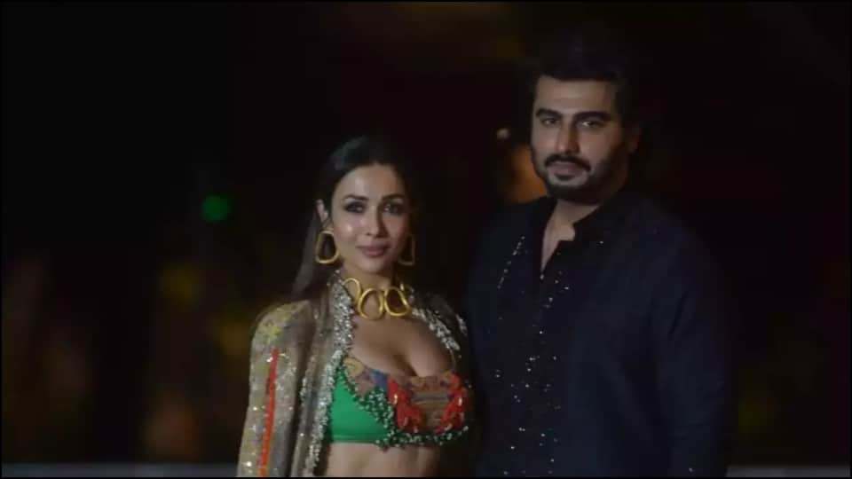 malaika arora arjun kapoor spotted together at sonam kapoor diwali 2022 party photos goes viral