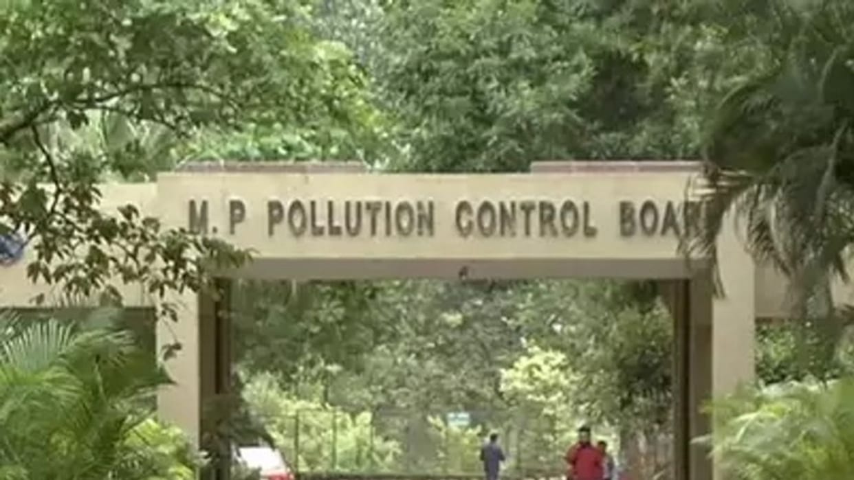 AQI IN MP The air of Bhopal, Indore, Jabalpur, Gwalior was worse than Singrauli on the night of Diwali