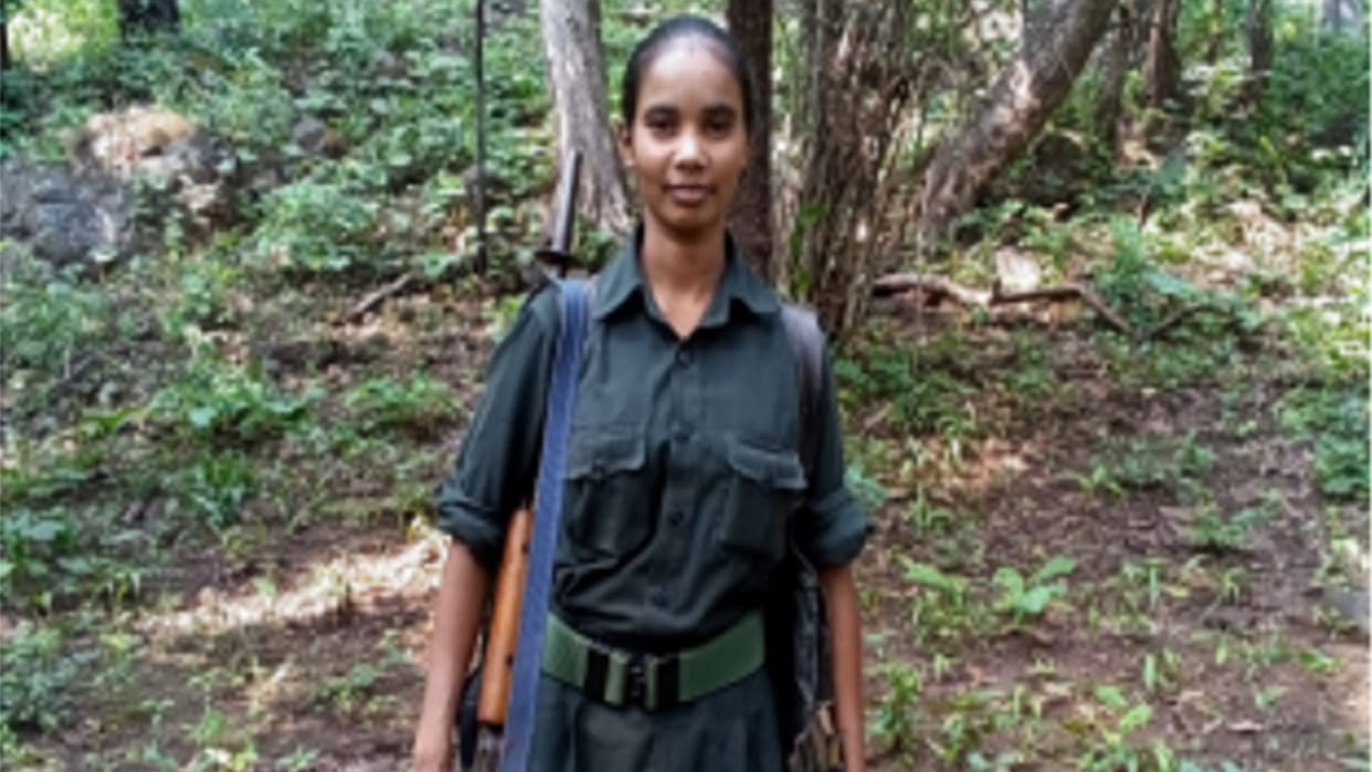 chhattisgarh female naxalite ungi mandavi dies in drg encounter