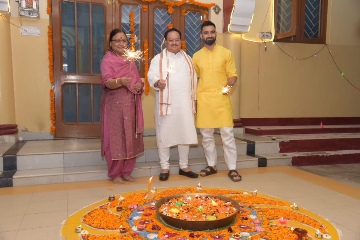 Diwali celebrated in Una by lighting candles and Deeya in the district in bilashpur jp nadda