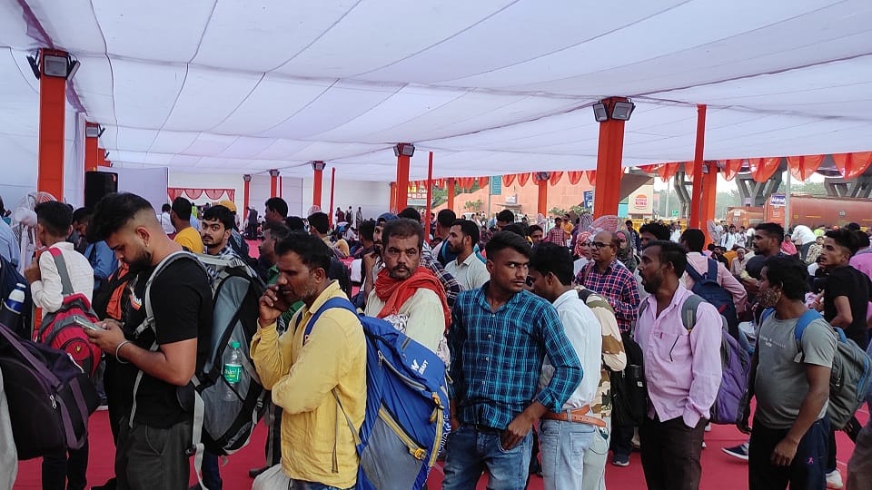 84 special trains will run on Chhath special arrangements for passengers at Anand Vihar and New Delhi stations