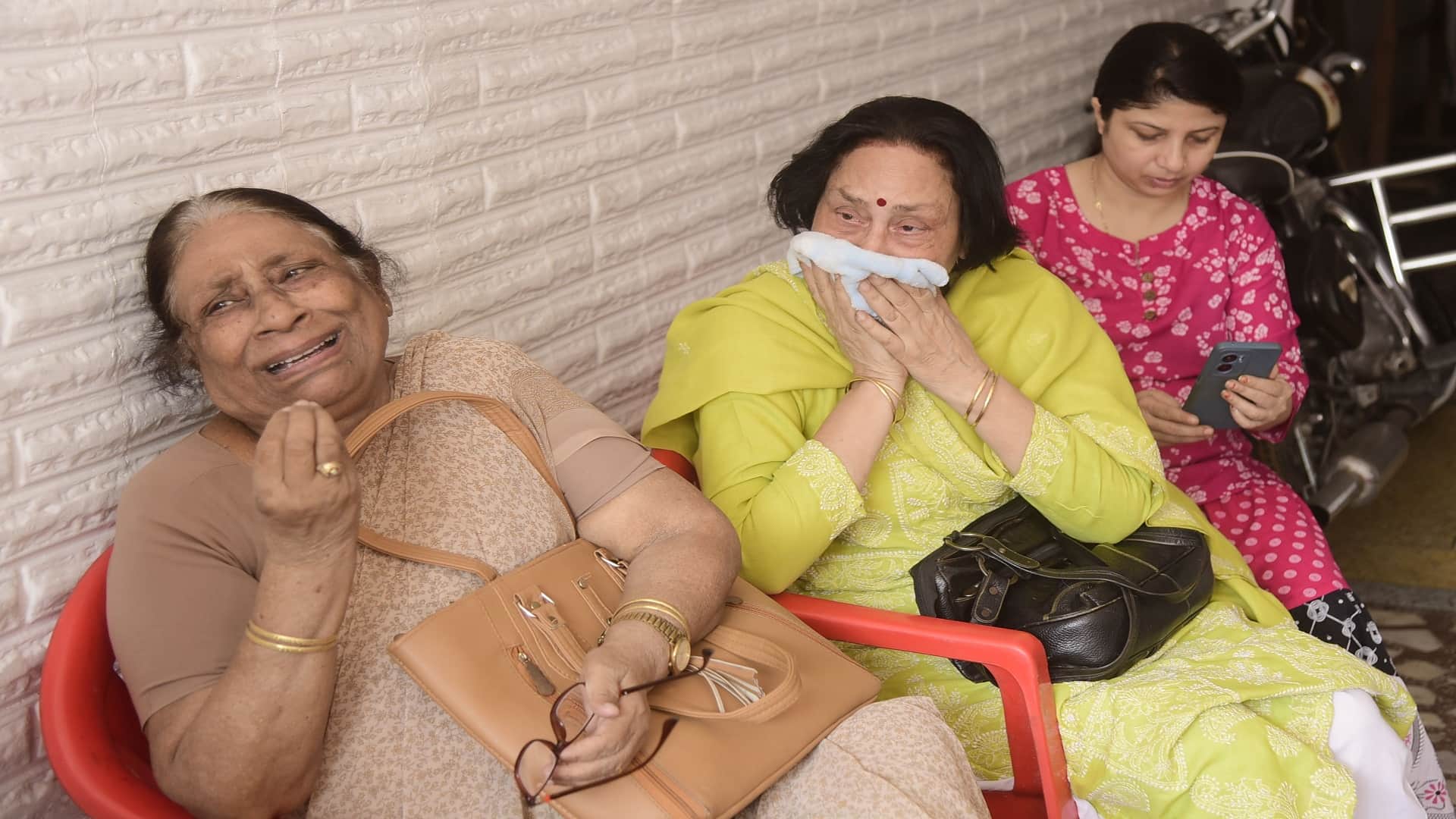 Lucknow Fire News Retired IPS officer had defeated death twice, but lost this time