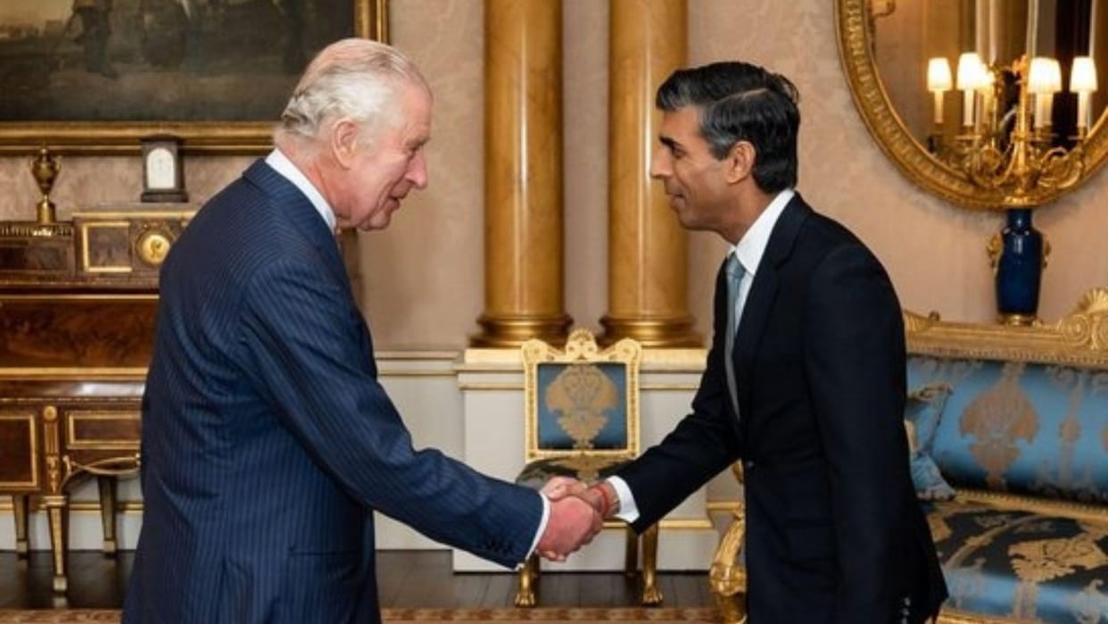 British PM Rishi Sunak at 10 Downing Street UK Economy Reforms Make Promise Ukraine Russia Crisis Updates