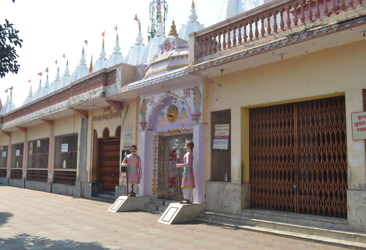 The doors of the temples remained closed due to the sutak on the solar eclipse