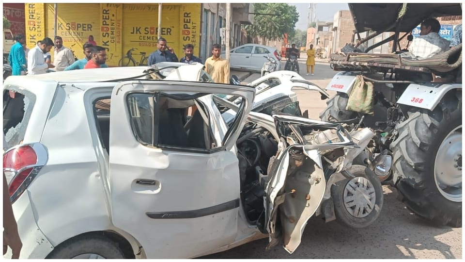 Bike riders fired on car in Sriganganagar four injured