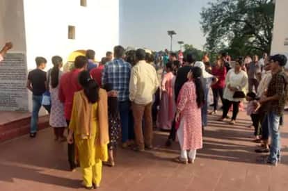 Surya Grahan 2022 Solar eclipse seen in Indore Bhopal and Ujjain