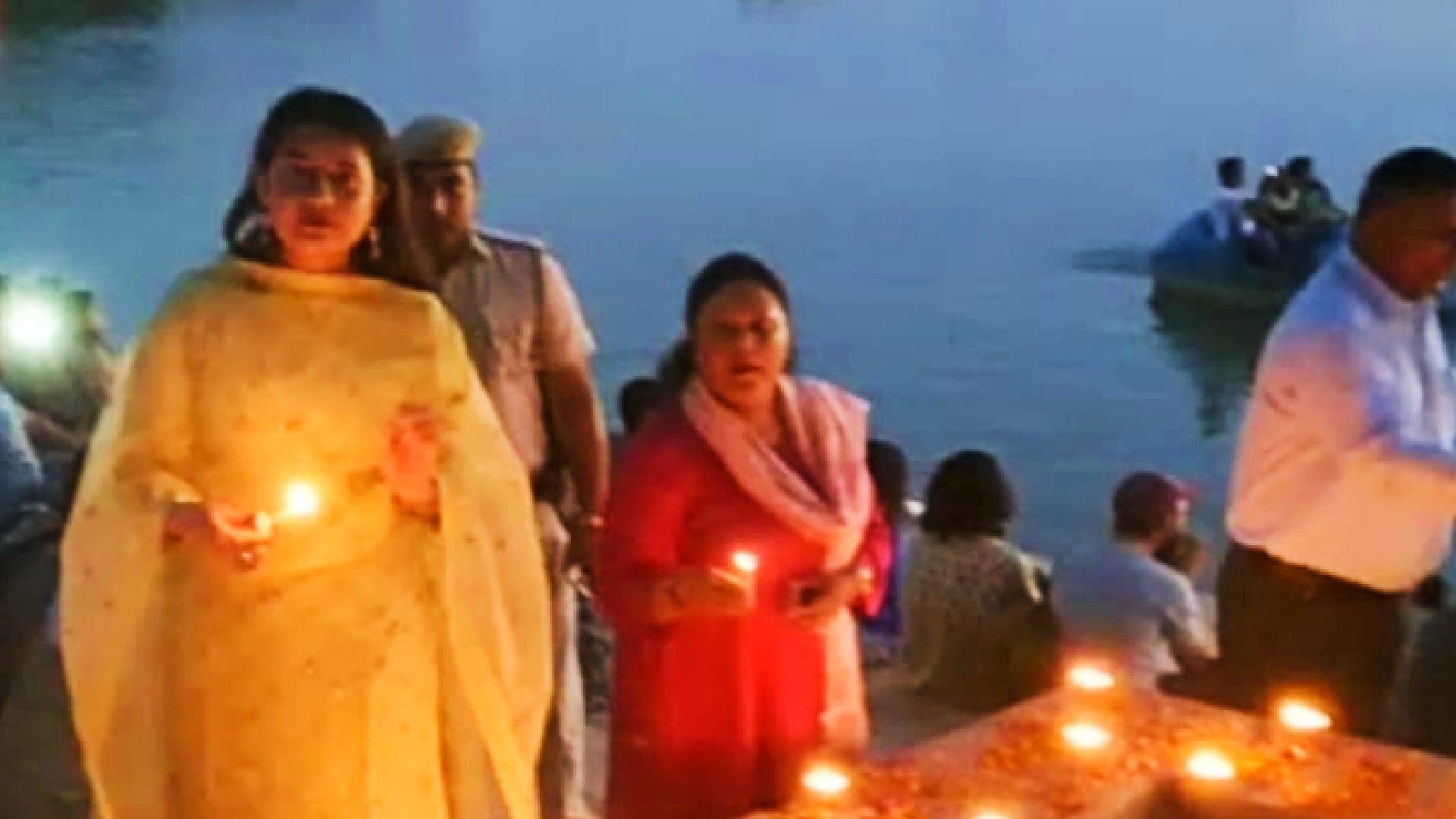 Jaisalmer Collector Tina Dabi celebrated Diwali on Gadisar Lake