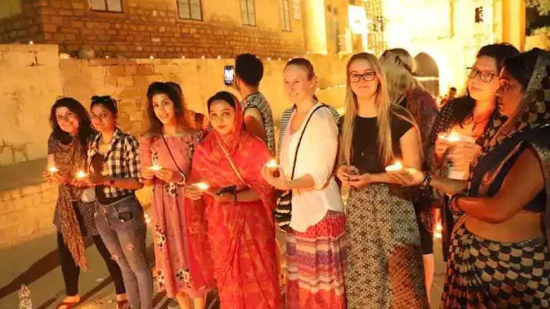 Jaisalmer Collector Tina Dabi celebrated Diwali on Gadisar Lake