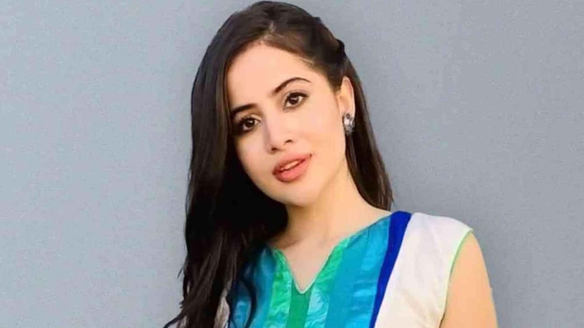 Uorfi Javed Troll for her Cycle Chain Dress Social media user said aapne sabka chain chura liya
