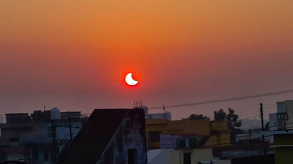 Surya Grahan 2022 Rare coincidence after 27 years Uttarakhand Amazing Photos