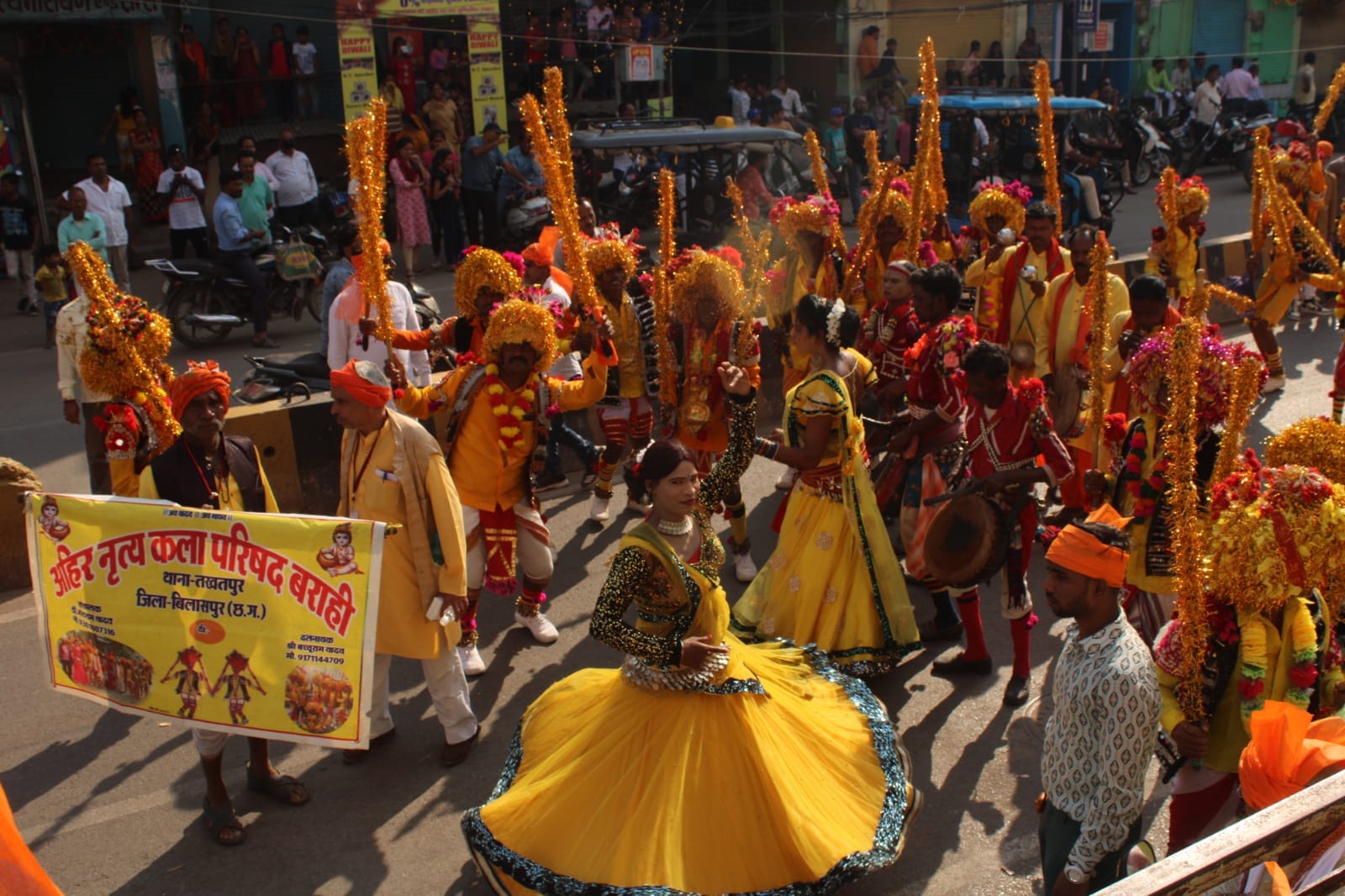 Govardhan Puja grand procession taken out in Varanasi see excitement in the pictures
