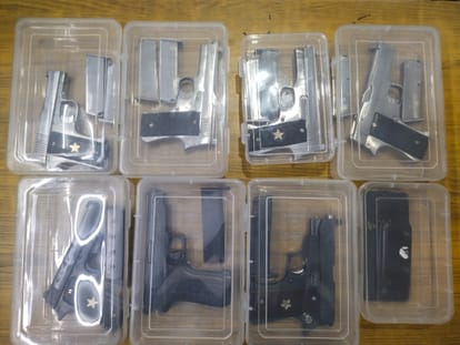 UP STF arrested two members of inter state arms smuggling gang in varanasi