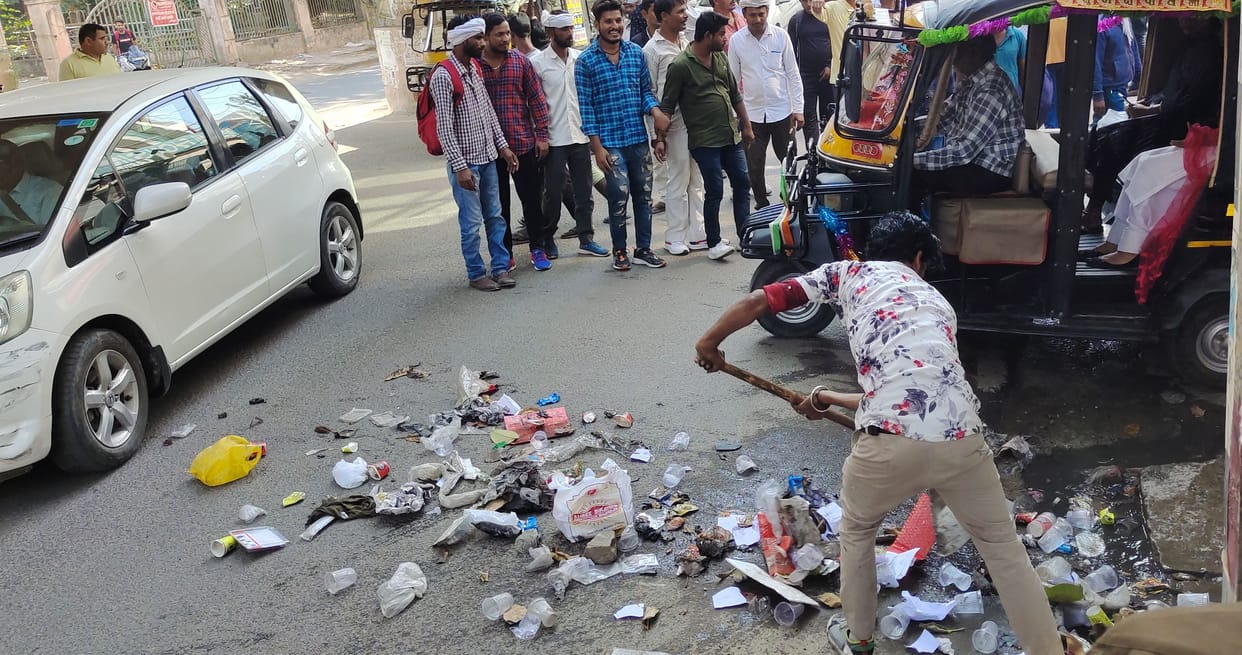 Religious organization got cleaning done on railway road, striking workers spread garbage back