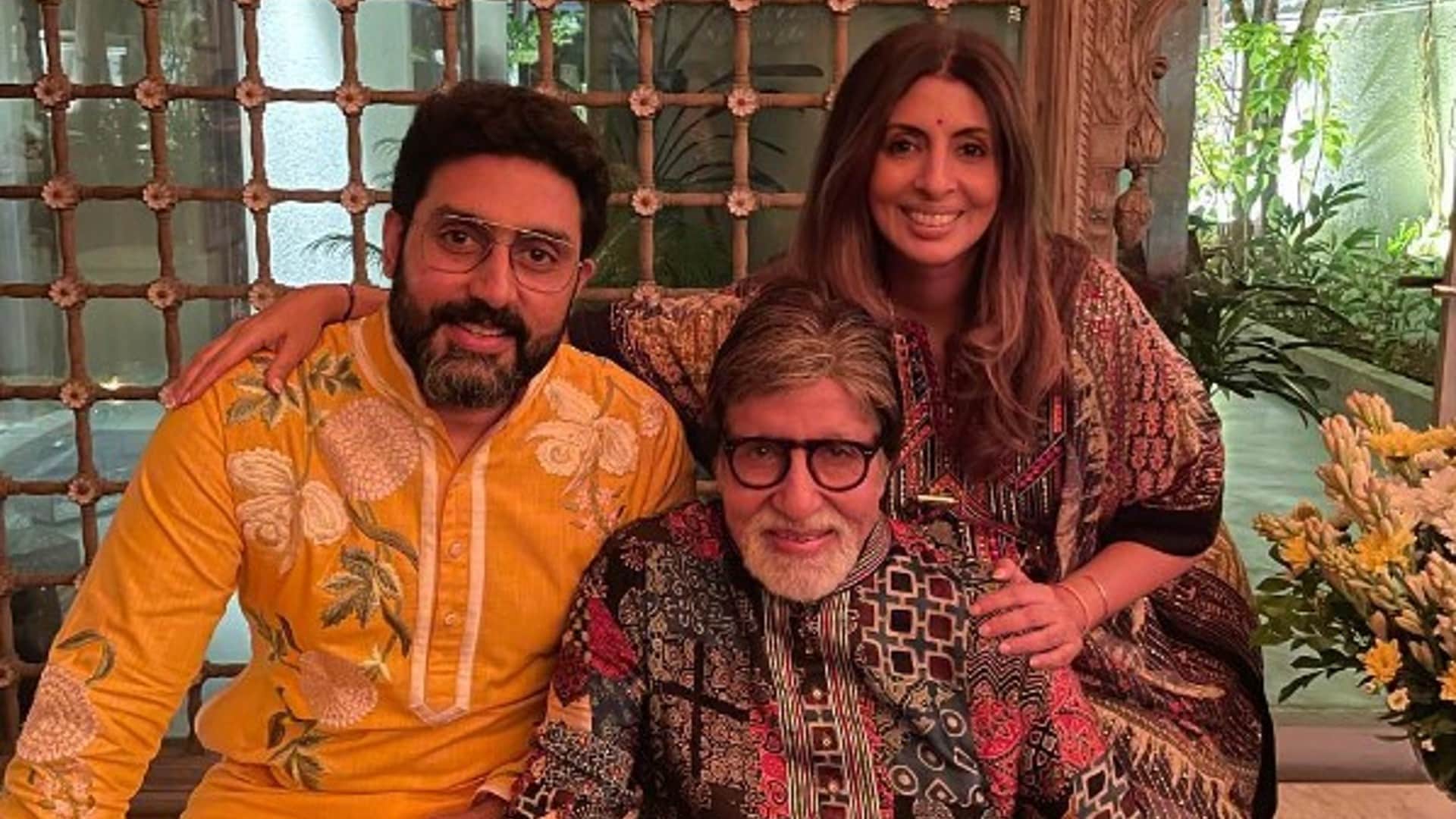 Abhishek Bachchan Stairs at Sister Shweta Bachchan Photo went Viral on Social Media