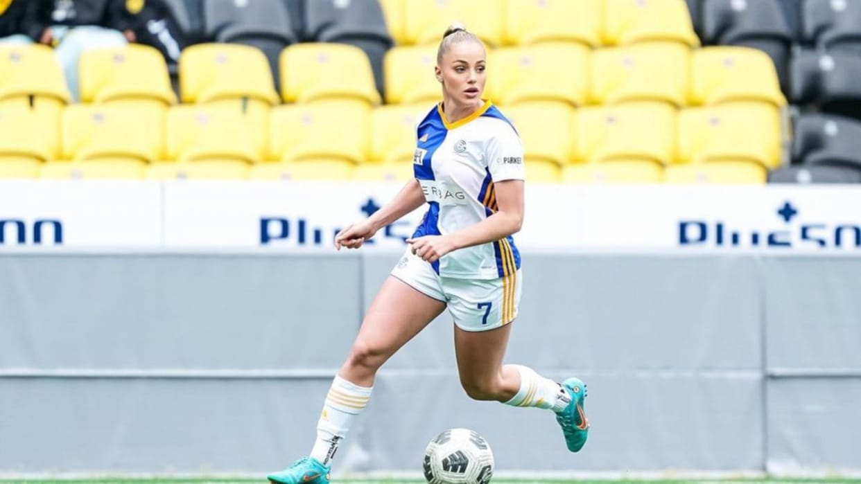 world's most beautiful footballer Ana Maria Markovic wants to play for England instead of Croatia