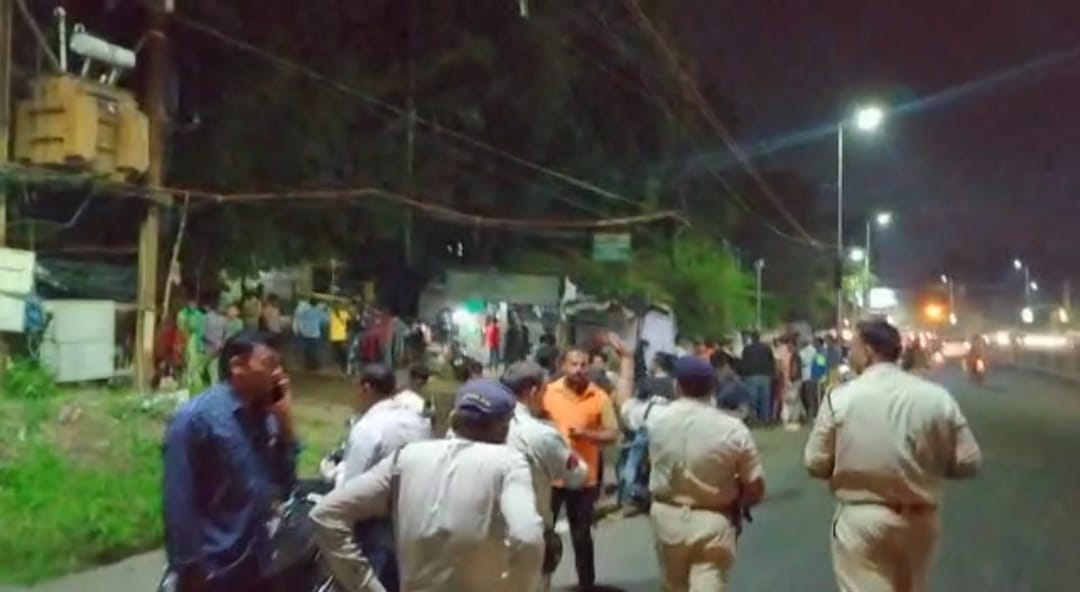 Bhopal News Gas spread in Bhopal's Mother India Colony