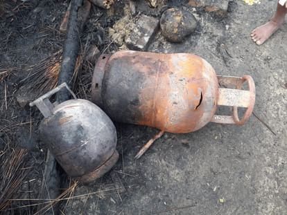 Bihar News: Family burnt in fire in Motihari house, condition of couple and two children critical; kitchen gas