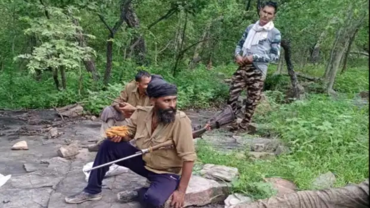 Dacoit Gudda Gurjar decree in Chambal says give the land or leave the village
