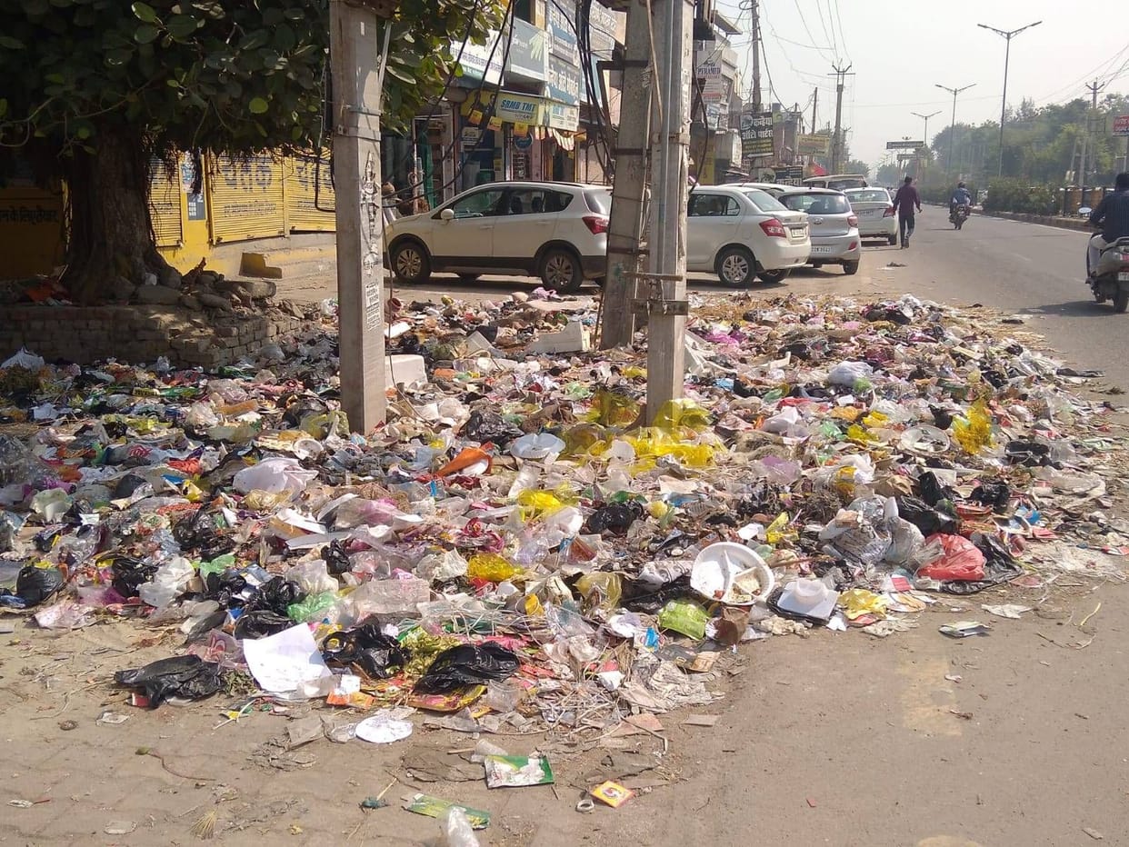 340 tonnes of garbage collected in city, strike extended for three days