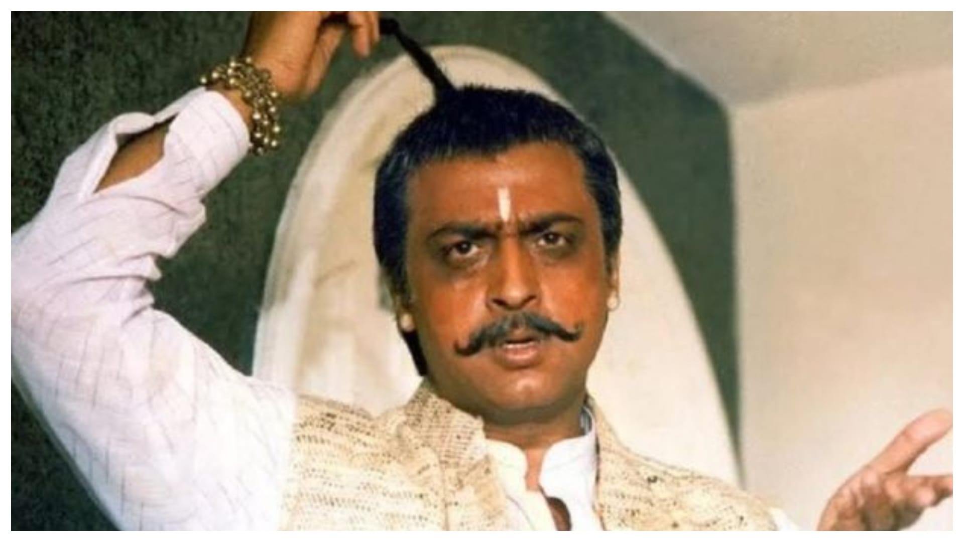 Bad Man Gulshan Grover says Saif Ali Khan Jackie Shroff Sanjay Dutt Suniel Shetty watches his film copies look