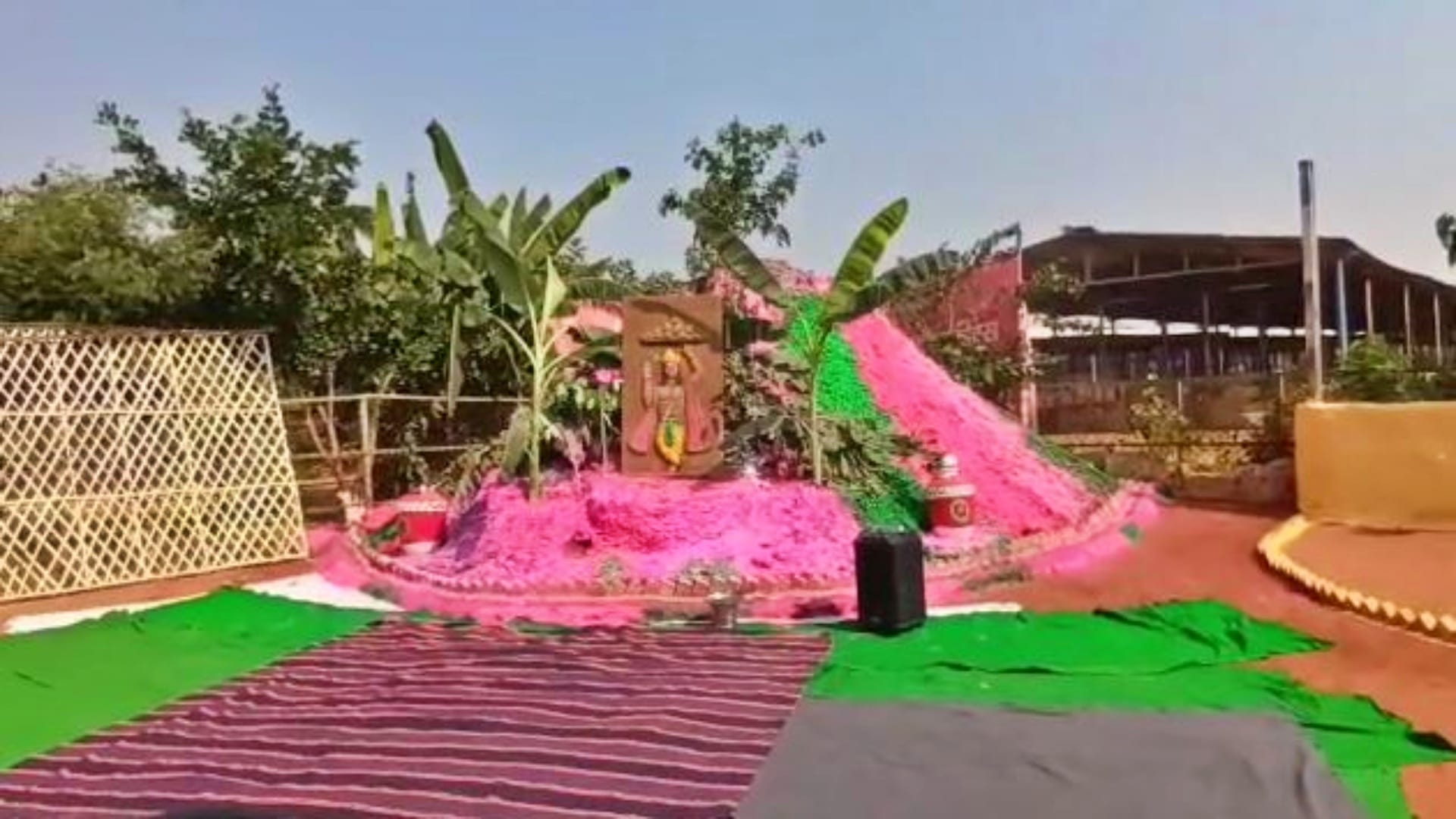 Govardhan Parvat made from 100 tonnes of cow dung in the biggest Adarsh Gaushala in Gwalior