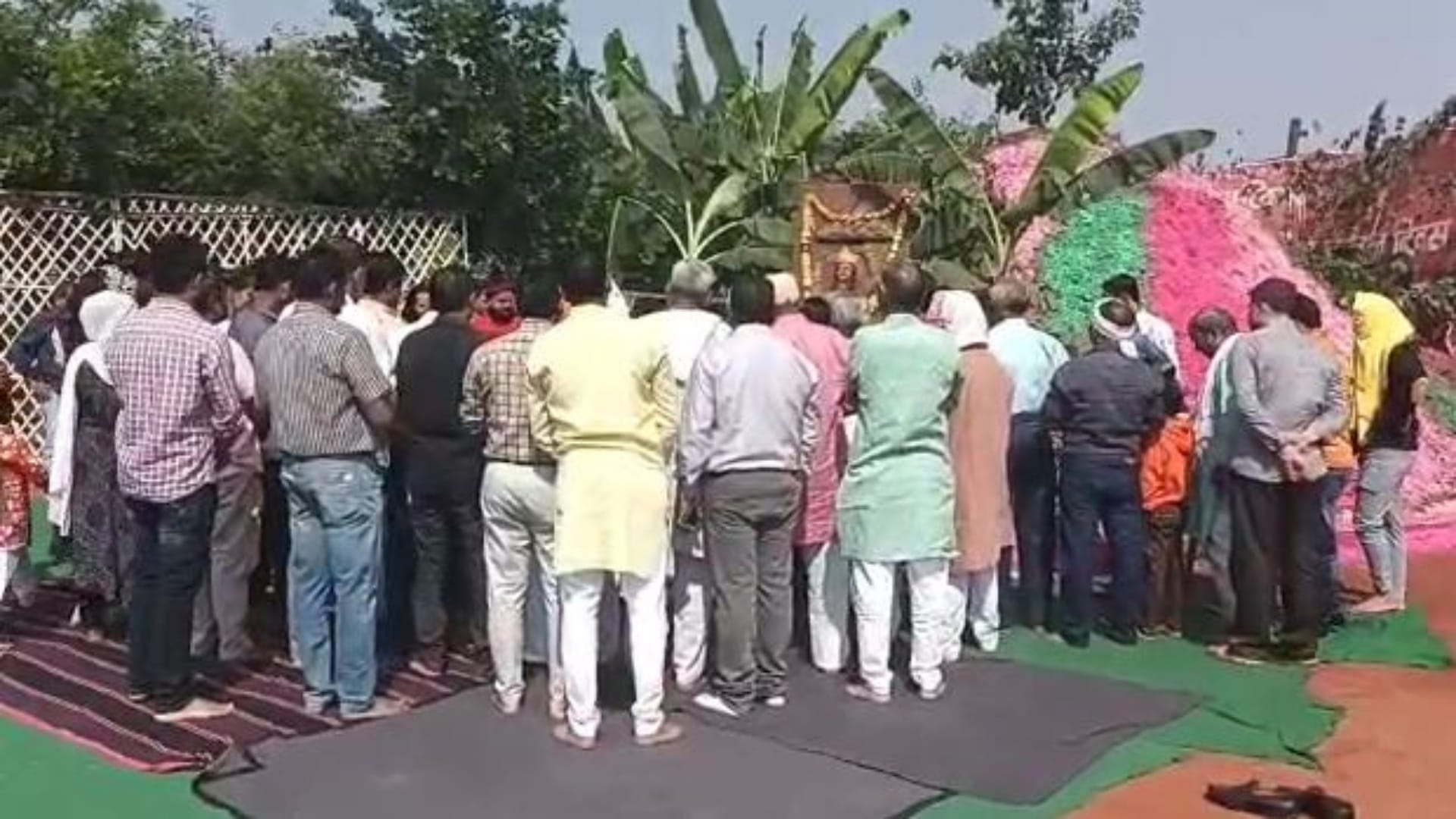 Govardhan Parvat made from 100 tonnes of cow dung in the biggest Adarsh Gaushala in Gwalior