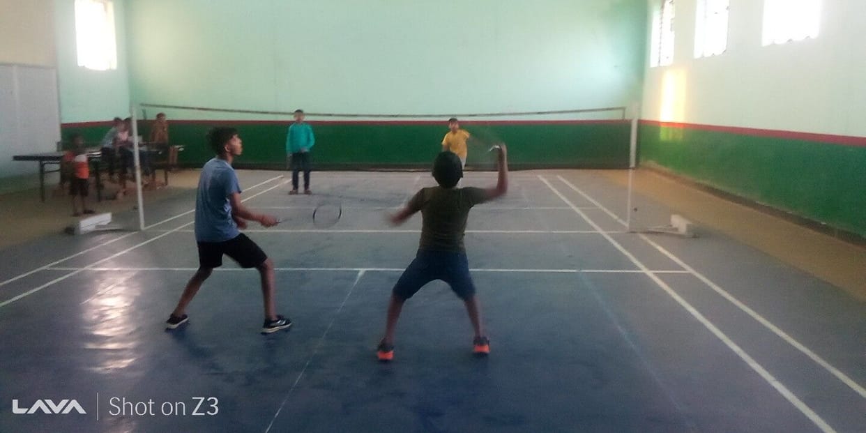 Hathras: Children showed enthusiasm in running and badminton