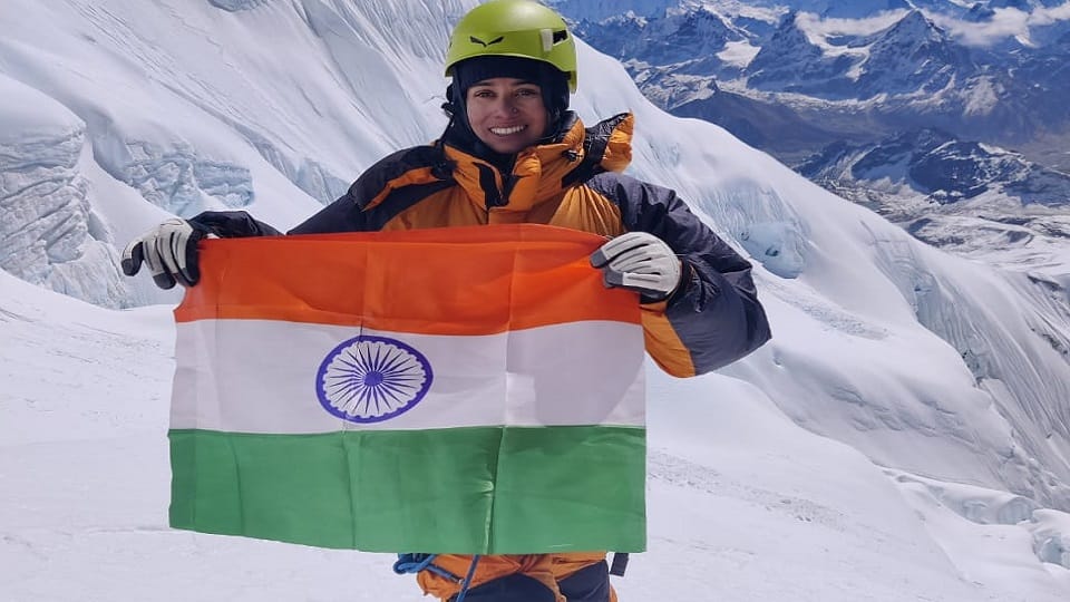 Kullu Ishani completes Mt Cho Oyu Peak climb