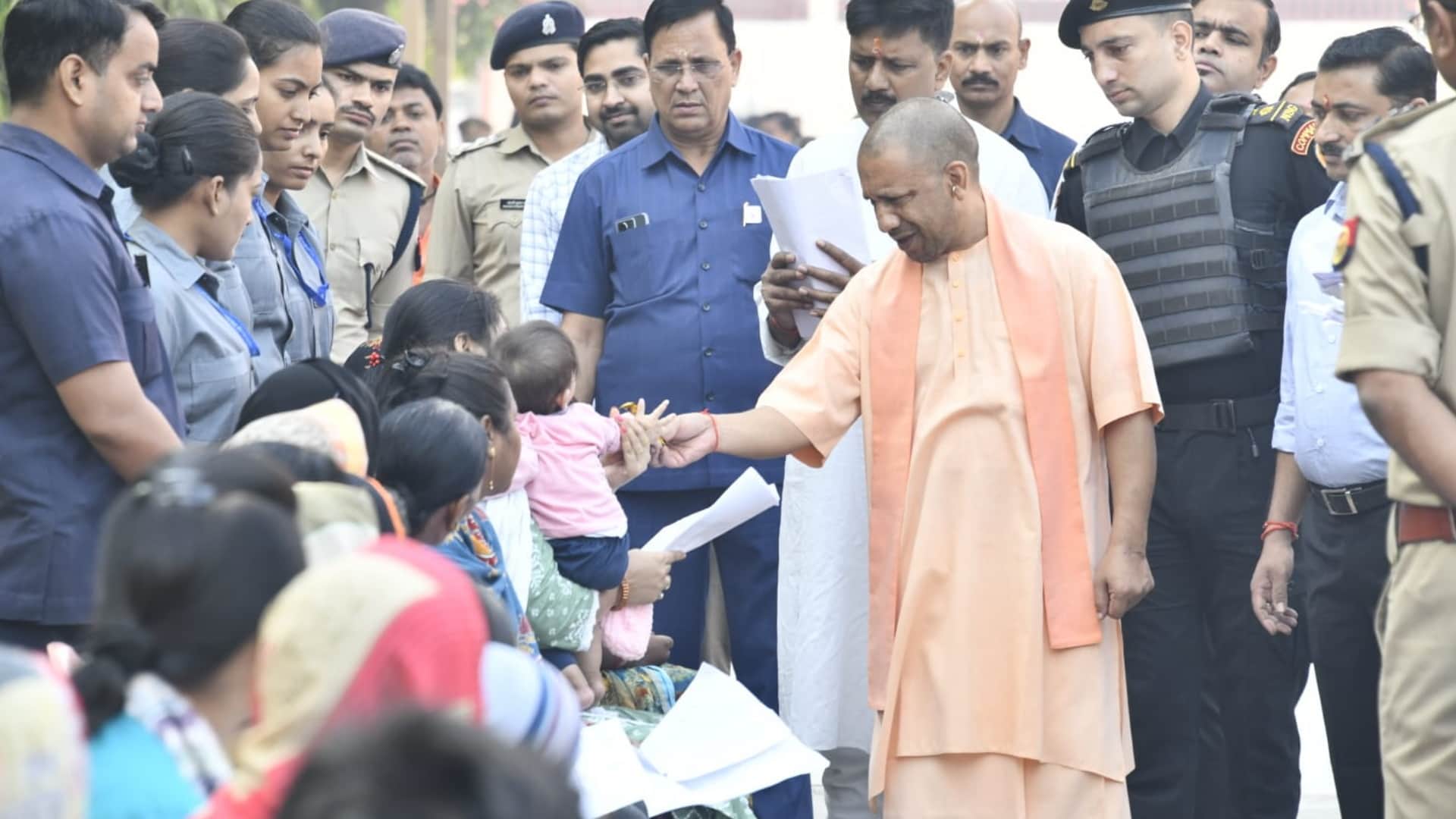 Chief Minister Yogi Adityanath listened to complaint in Janta Darbar in Gorakhpur