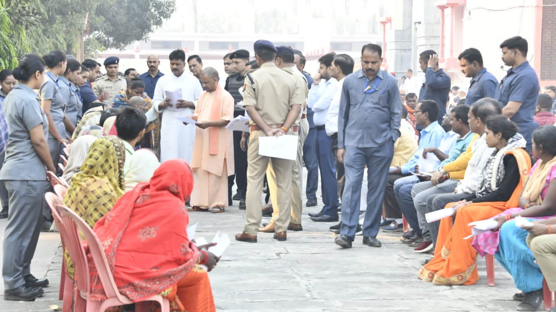 Chief Minister Yogi Adityanath listened to complaint in Janta Darbar in Gorakhpur