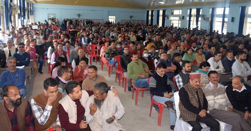 Training given to polling parties in Kullu College