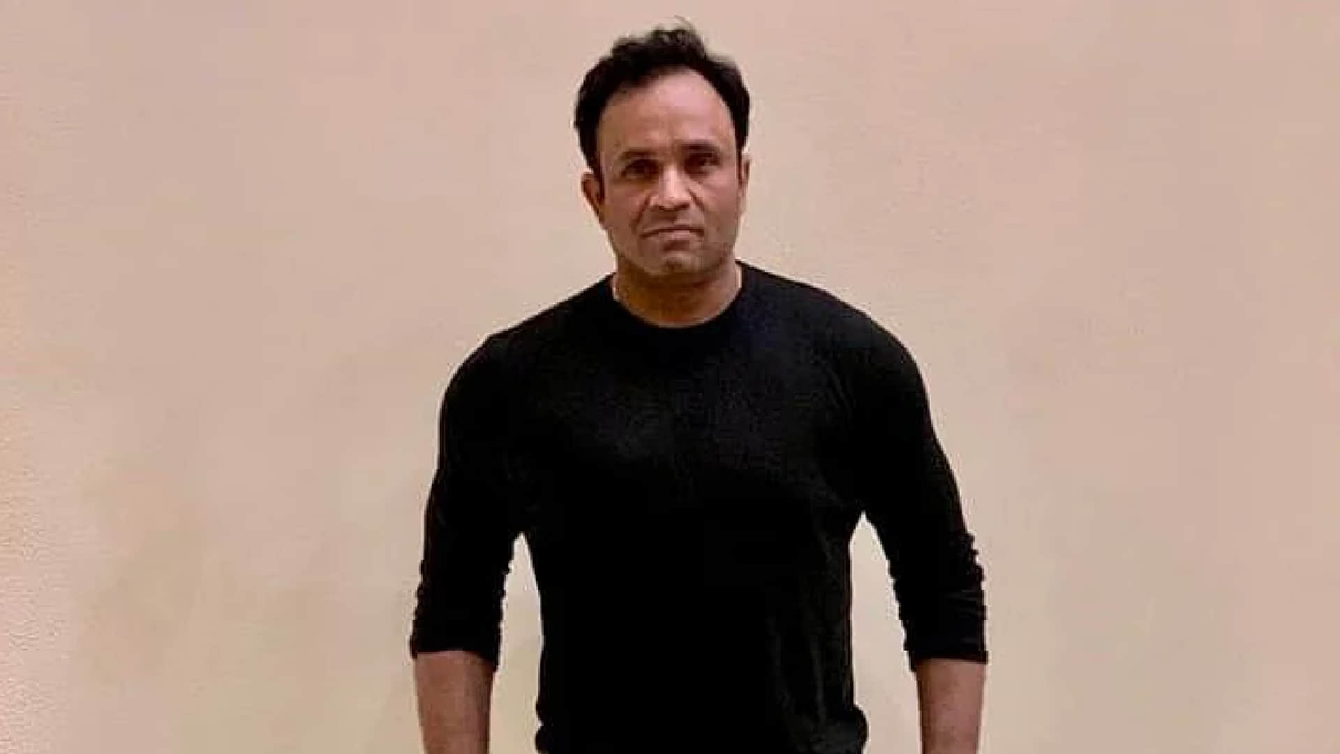 Case registered against film producer Kamal Kishore Mishra for hitting his wife with car at Amboli