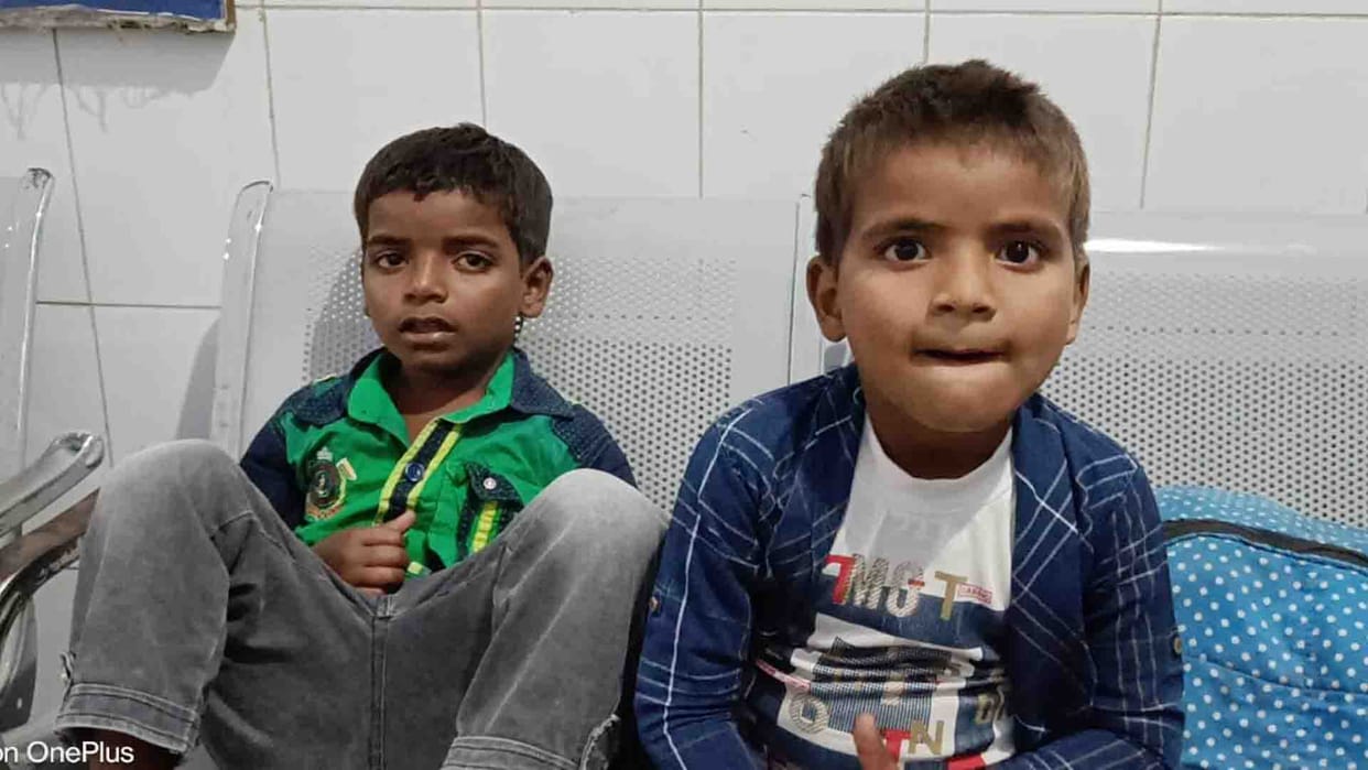 Hamirpur News Two Innocent Boys Orphaned After Father's Death and Mother Had Left 4 Years Ago