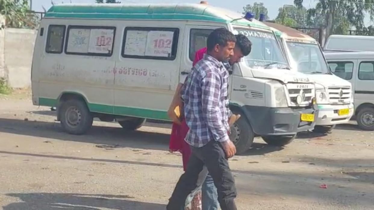 kathua accident Sister coming to tilak to brother on Bhai Dooj dies in road accident CCTV footage viral