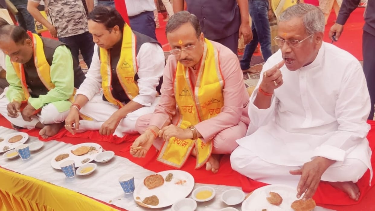 Dr Dinesh Sharma participated in Annakoot mahotsav.