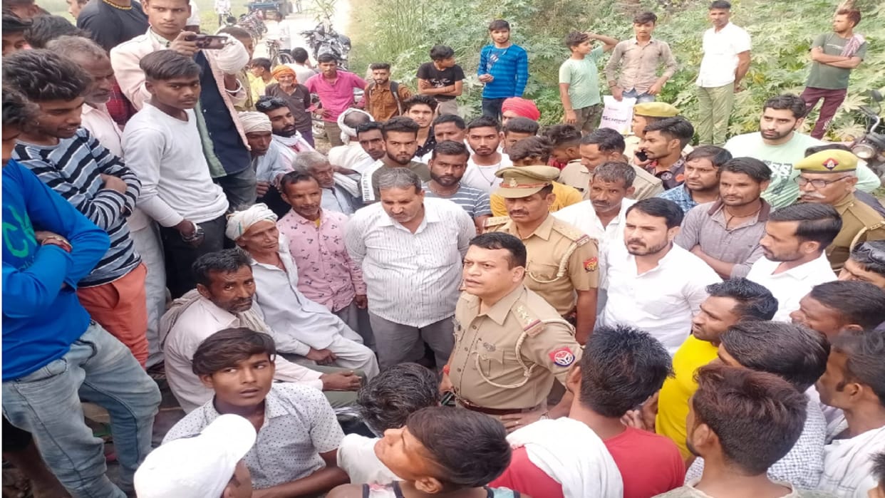 Two youths died in road accidents in Saharanpur and Muzaffarnagar