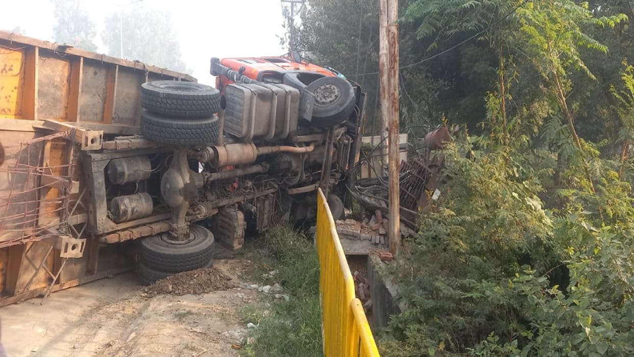 One person killed and one youth seriously injured in road accident in Shamli
