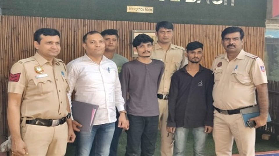 Triangular love two youths murder a friend dead body found in the sewer near army headquarters in delhi
