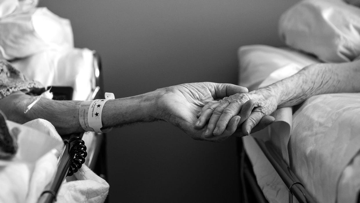 Wife died in the shock of husband's death, couple's meaning came out of the house