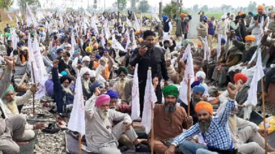 Farmers will protest in front of DC offices across Punjab from November 26