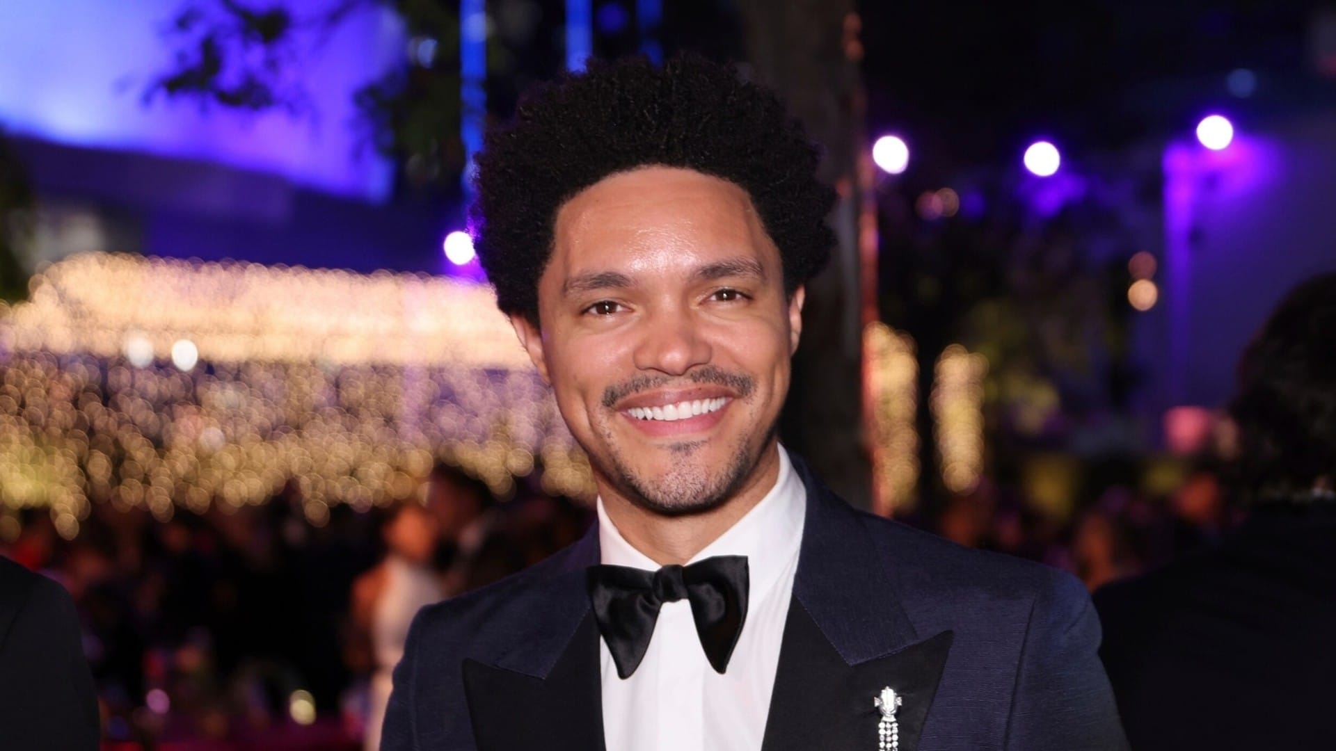 Racist Comment on British Pm Rishi Sunak, Comedian Trevor Noah reacts on His Show