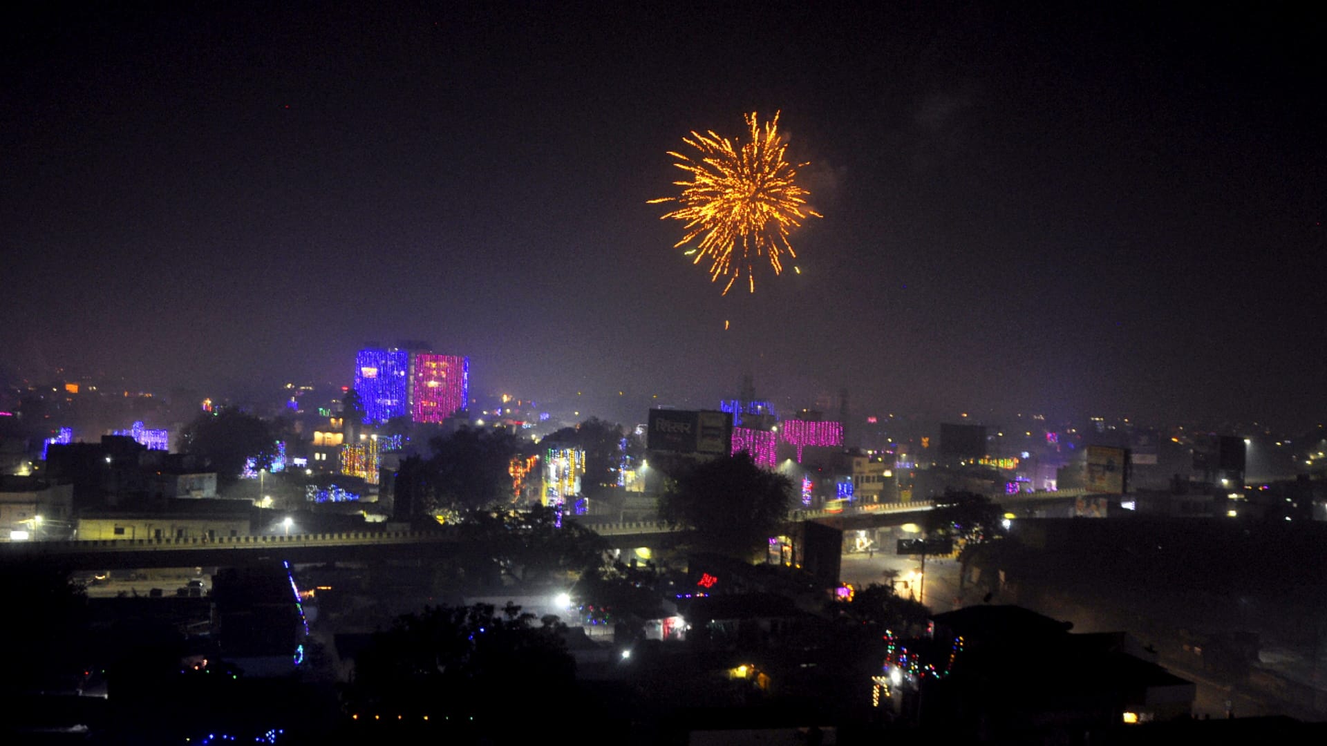 Gorakhpur city air quality index reaches alarming level after diwali 2022