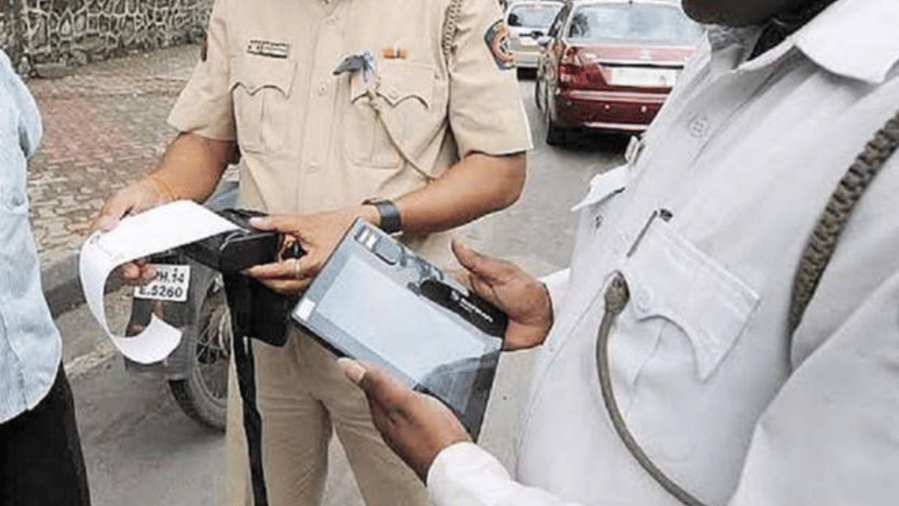In India police cannot deduct anyone's challan on these five reasons Wearing slippers Half sleeve T Shirt Extr