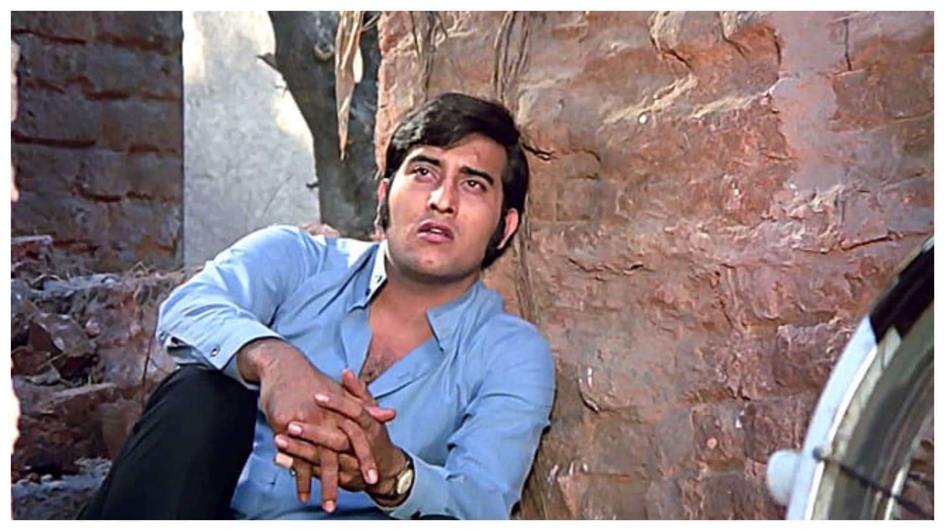 Thursday Throwback: When Actor vinod khanna lost control over Dimple Kapadia During bedroom scene shooting