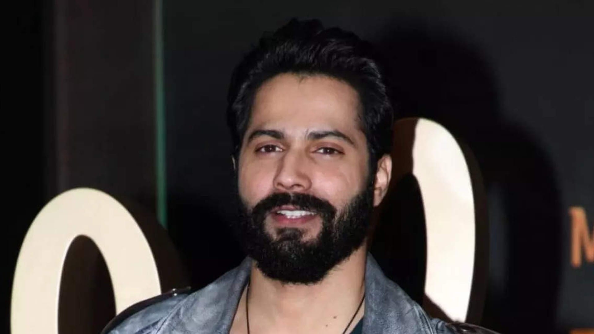 Bollywood Famous Stars like Varun Dhawan Ranveer Singh Sara ali Khan Who Studied Abroad