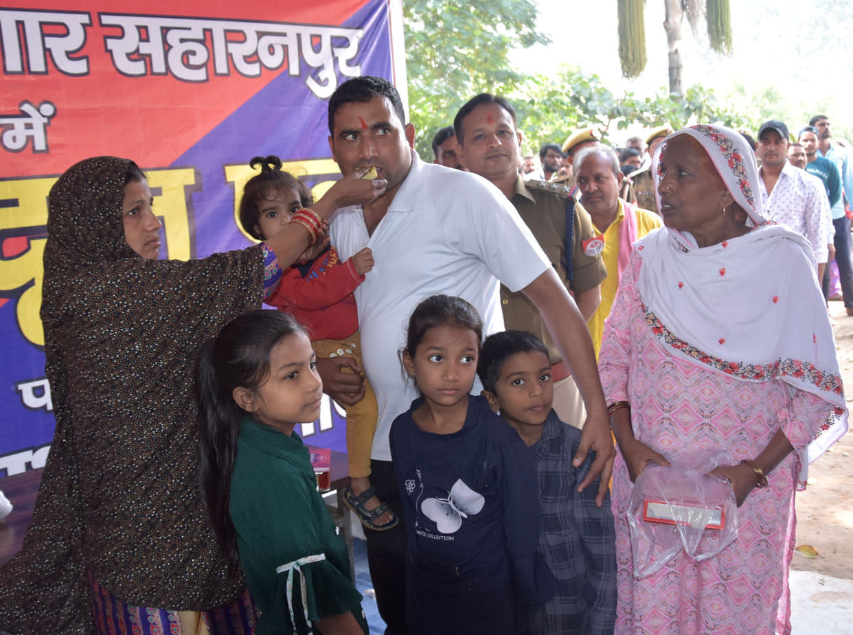 630 sisters reached jail celebrated Bhaiya Dooj festival
