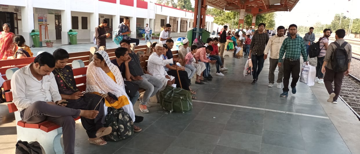 Seats not found in trains and buses, there was a ruckus