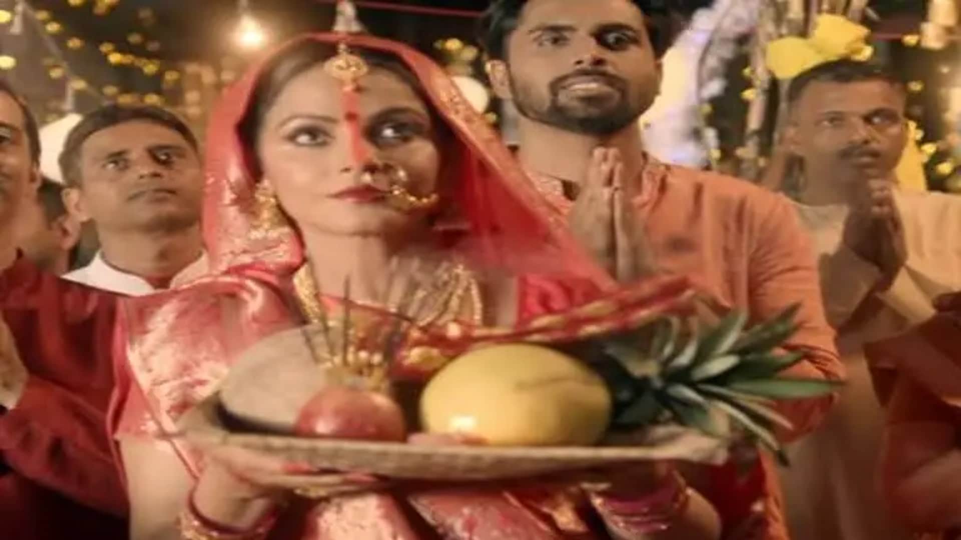 Actress nitu chandra srivastava starrer and singer sunidhi chauhan chhath geet viral