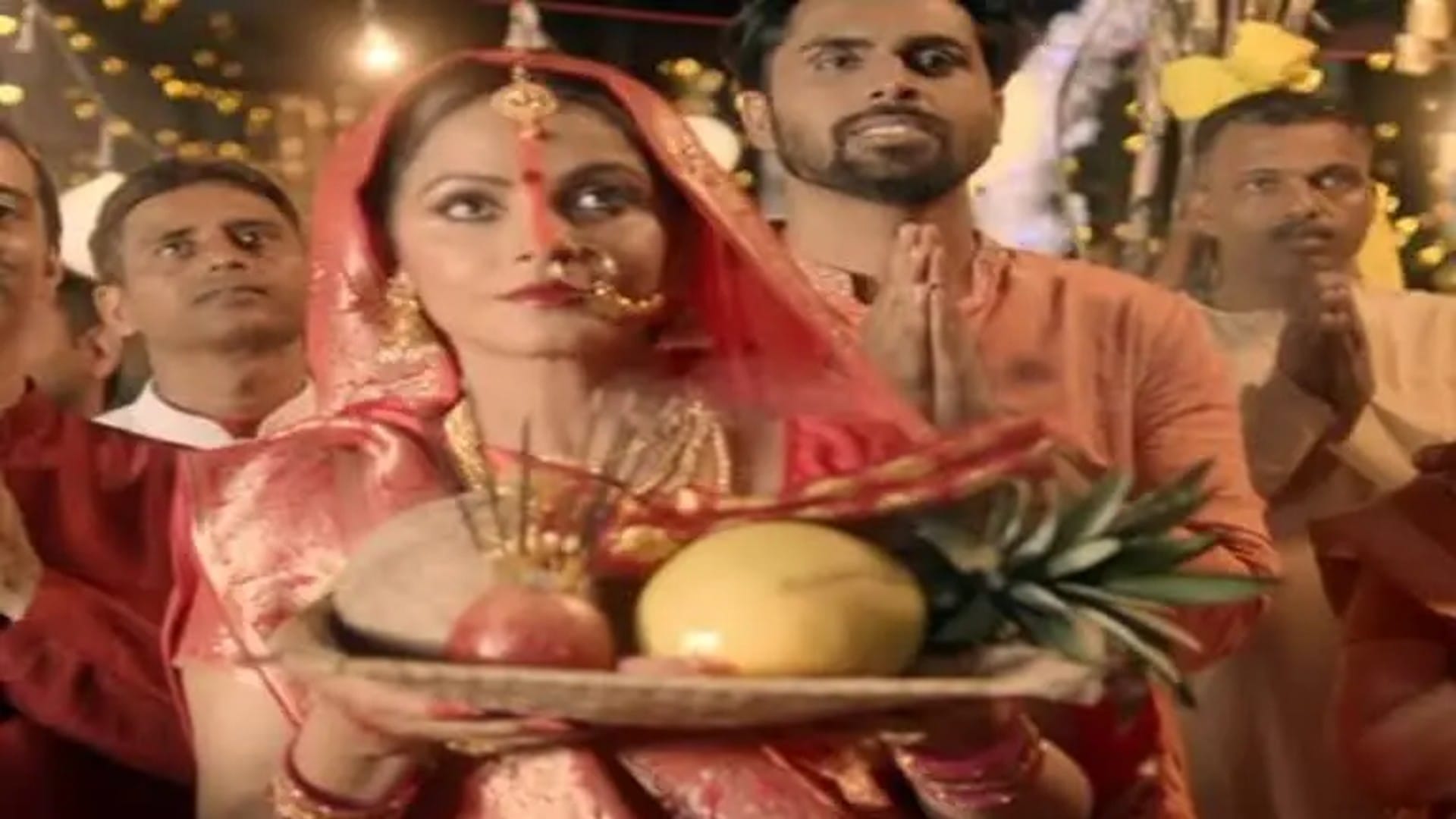 Actress nitu chandra srivastava starrer and singer sunidhi chauhan chhath geet viral